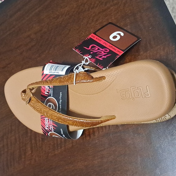 Flojos Women's Brown Sandals Size 9 NWT. - Picture 2 of 3